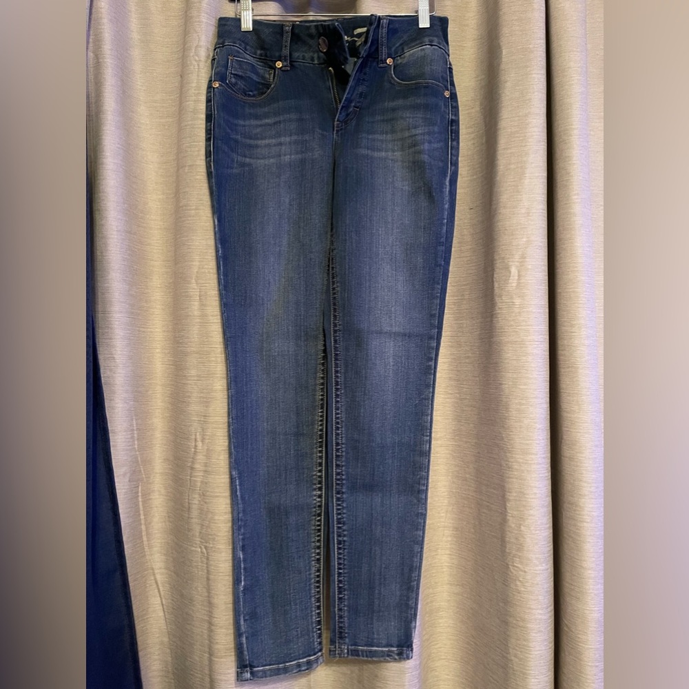 *BRAND NEW* Tummyless Skinny Jeans
